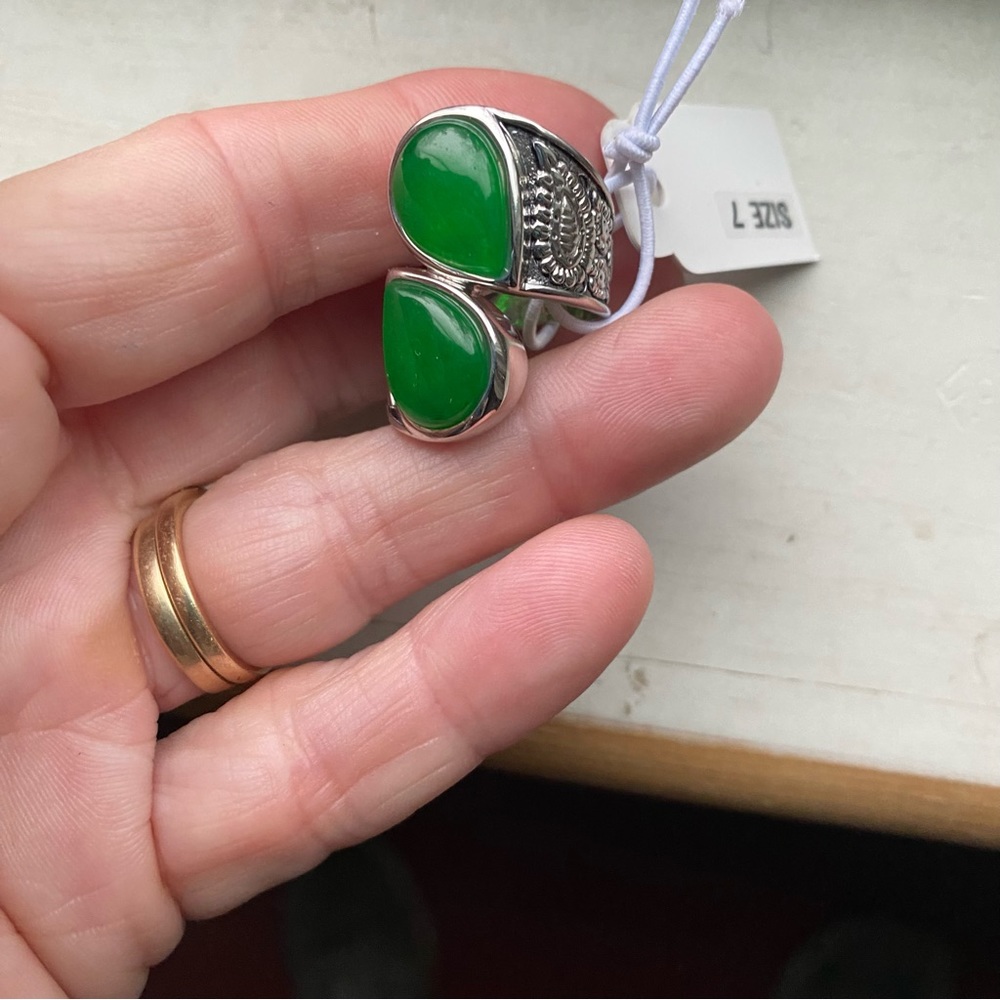 Jade sterling ring - Picture 10 of 13